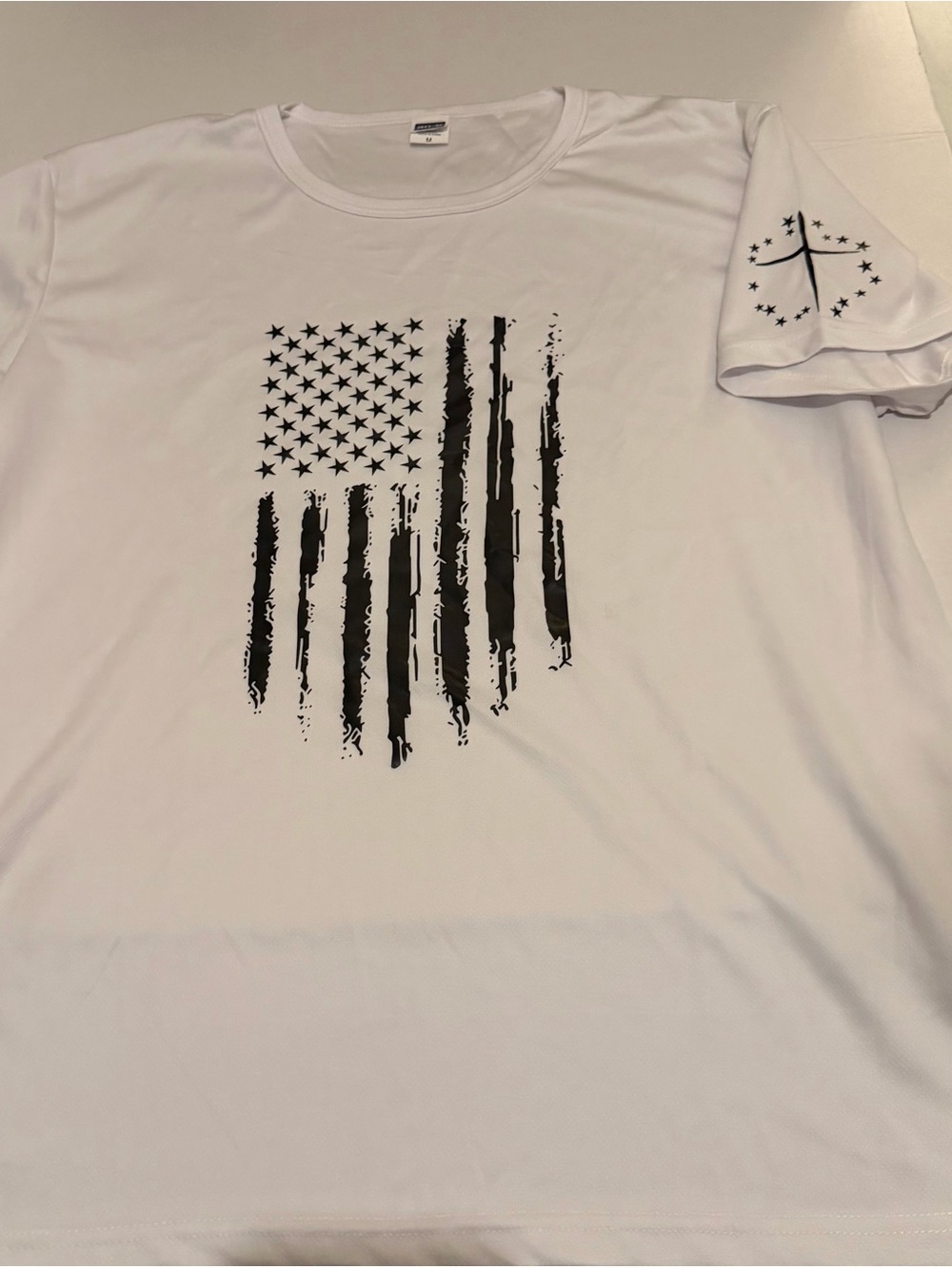 I47 Medium Men's White Graphic Flag Tee - Black Print